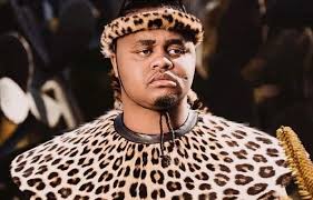 Fans in shock as Mthandeni surprises them