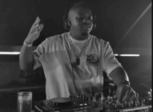 Mr JazziQ – Spirit Fest Amapiano Mix (LeeMcKrazy One Man Show) ft DJ Jaivane